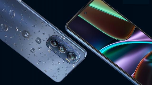 <b>Motorola Edge 30 este listat de un retailer european înainte de debut; Iată cât va costa noul smartphone</b>În urmă cu doar câteva zile am aflat că Motorola lucrează la noi smartphone-uri din seria Edge 30. Printre acestea se află chiar varianta de bază din lineup care și-a făcut până acum apariția în randări pentru presă, iar specificațiile sale au fost