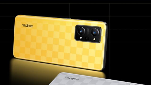 <b>realme Q5 Pro debutează oficial! Smartphone super high midrange cu CPU Snapdragon 870, baterie generoasă, alimentare la 80W</b>Această zi de 20 aprilie marchează lansarea noii serii de telefoane realme Q5, două noi modele intrând în portofoliul companiei. Dacă despre realme Q5 am discutat deja, în acest articol vom vorbi și despre varianta Pro din acest lineup. Vorbim despre