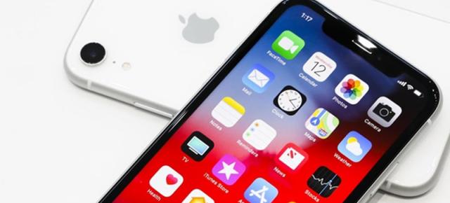 iPhone XR nu se vinde pe măsura aşteptărilor; Apple scade volumul de producţie