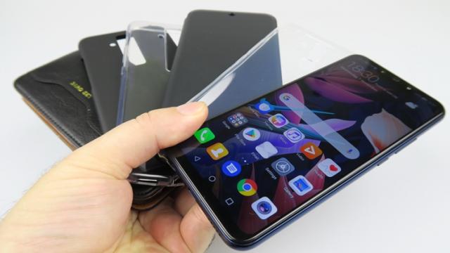 <b>Prezentare huse Huawei Mate 20 Lite de la Mobiledirect.ro: modele Cubz din gel TPU, originale Huawei, Flip Cover</b>După ce anterior v-am prezentat o serie de huse pentru smartphone-ul Apple iPhone XS Max de la Mobiledirect.ro, astăzi este momentul să vă prezentăm și accesorii pentru un telefon din zona mid-range de preț și anume Huawei Mate 20 Lite