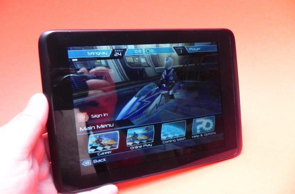 Review Vonino Q8: voluminos dar experiență Android fluentă și conectivitate completă: vonino_q8_review_mobilissimo_ro_18jpg.jpg