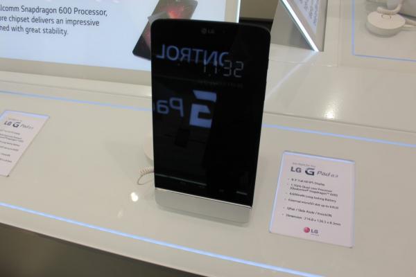 IFA 2013: LG G Pad 8.3 hands on - analizând "tableta mai frumoasă decât iPad Mini" (Video)