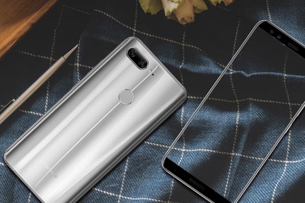 Gionee S11 și S11S sunt acum oficiale; telefoane cu display 18:9, procesoare MediaTek și 4 camere foto