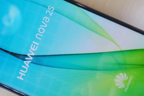 Huawei Nova 2S îşi face apariţia într-o serie de fotografii şi specificaţii; Este un fel de Honor V10 Lite cu cameră duală selfie