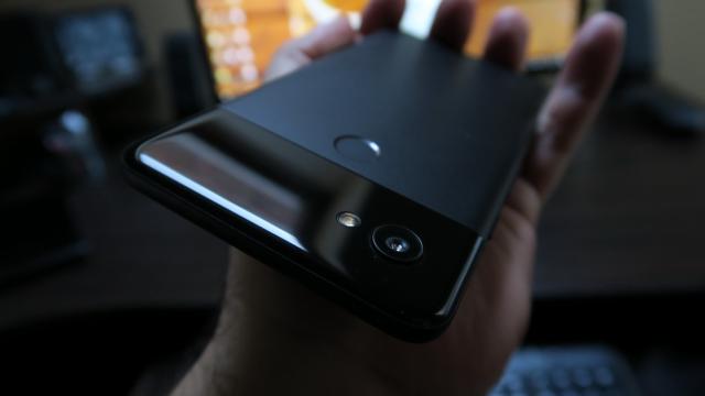 <b>Mobicast #195: Podcast/Videocast Mobilissimo.ro despre lansare Huawei Mate 10 în România, scăpări Galaxy S9, LEGO Marvel Super Heroes 2, muzică nouă</b>A mai trecut încă o săptămână și cum este vineri este momentul pentru Mobicast! Ajungem la ediția cu numărul 195 ce a fost marcată de lansarea pe plan local a smartphone-ului Huawei Mate 10 Pro, telefon ce a beneficiat de o 