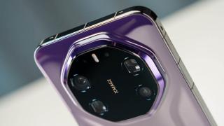 Huawei Mate 90 RS Ultimate Design ar putea readuce ceramica; modelul de lux schimbă materialul carcasei