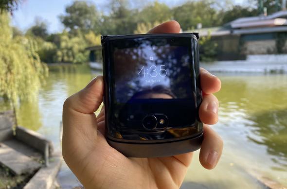 Motorola RAZR 5G - Galerie foto Mobilissimo.ro: Motorola-RAZR-5G_027.jpg