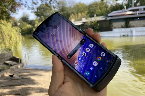 Motorola RAZR 5G - Galerie foto Mobilissimo.ro: Motorola-RAZR-5G_002.jpg