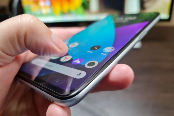 Realme 6 review detaliat în limba română