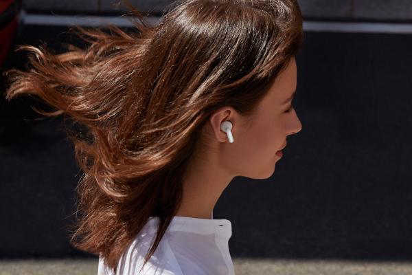 Oppo anunță căștile wireless flagship Enco X cu acustică Dynaudio, anulare activă a zgomotului de fond și preț de 125 euro 
