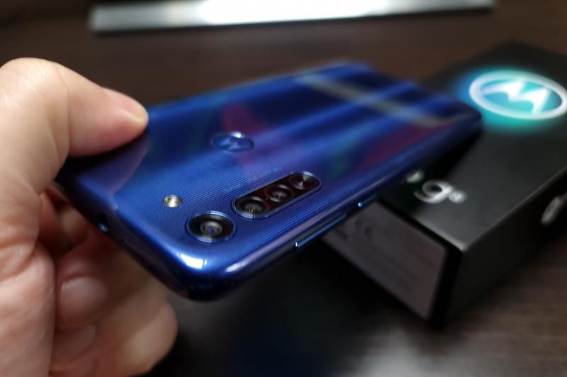 Motorola Moto G8 - Unboxing: Motorola-Moto-G8_024.jpg