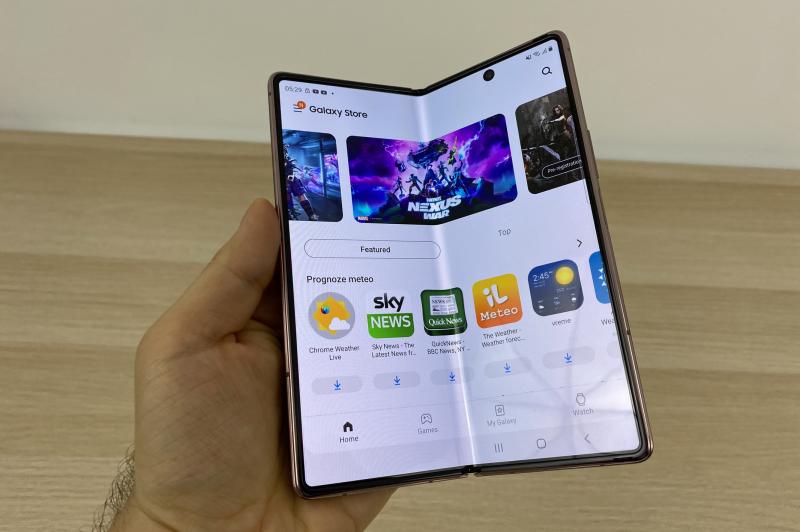Luminozitate display Samsung Galaxy Z Fold 2: Samsung-Galaxy-Z-Fold-2-Unboxing_181.jpg