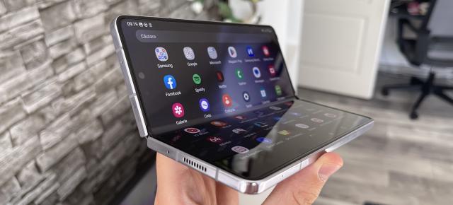 Samsung Galaxy Z Fold5: OneUI 5.1.1 este la posturi și aduce îmbunătățiri pe partea de multitasking