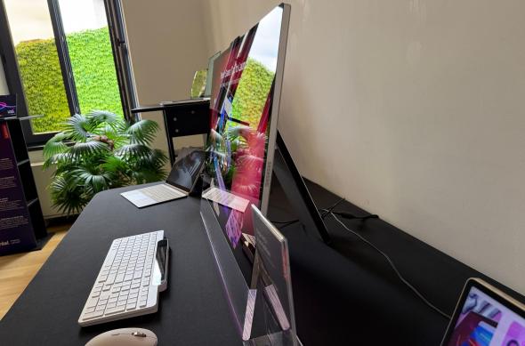 Lenovo Yoga AIO i Aura Edition - Fotografii: lenovo (7).jpg