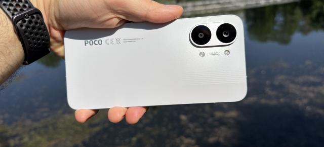 POCO X8 Pro Max: Conectivitatea e asigurată de 5G, WiFi 7, NFC și Xiaomi Offline Communications la concerte sau în drumeții