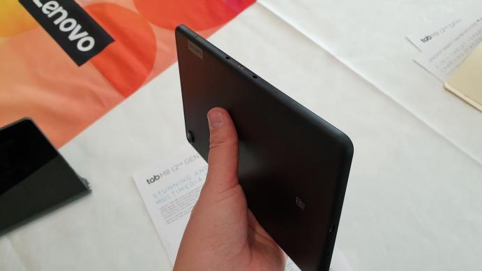 Lenovo Tab M8 - Fotografii Hands-On: Lenovo-Tab-M8_005.jpg