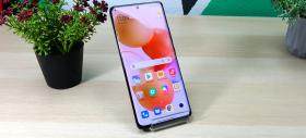 Xiaomi 12 Pro: Display luminos şi prietenos cu gaming-ul, ultra accesorizat cu opţiuni