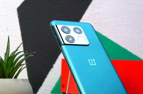 OnePlus 10 Pro - Galerie foto Mobilissimo.ro: OnePlus10Pro 8.jpg