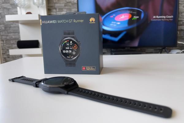 HUAWEI Watch GT Runner - Fotografii review