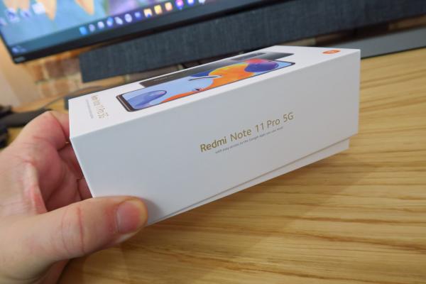 Unboxing Xiaomi Redmi Note 11 Pro 5G (conținutul cutiei)