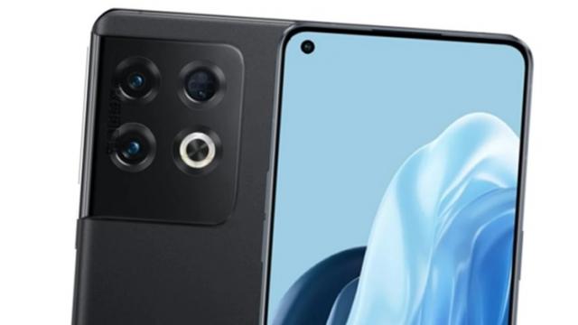 <b>OPPO Reno8 apare într-o primă imagine, cu influențe majore preluate de la OnePlus 10 Pro</b>Primele detalii asociate lui OPPO Reno8 Pro soseau în noiembrie anul trecut, atunci când aflam că telefonul ar urma să aducă suport pentru încărcare super rapidă la 125W, asta după ce variantele predecesor s-au mulțumit cu 65W. Azi avem 