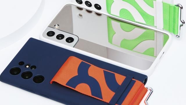<b>Turul Magazinelor #1065: Huse pentru seria Galaxy S22, tablete de 1000 lei, extra reducere la plăci grafice cu ray tracing</b>Finalul de săptămâna ne aduce pe lângă o doză de relaxare, soare şi poate şi 20 de grade pe alocuri dacă ne luăm după predicţii meteo şi o listă lungă de oferte şi reduceri. Suntem între Valentine's Day şi Dragobete, înainte de 1 şi 8 martie, se