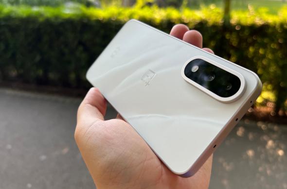 OnePlus Nord 5 - Design (2): OnePlus-Nord-5-Design-2_014.jpg