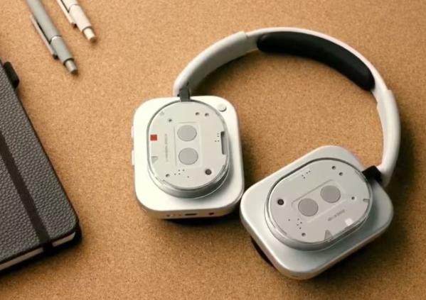 Primele căști over-ear de la Nothing au sosit; Nothing Headphone (1) au butoane fizice, autonomie 80 ore