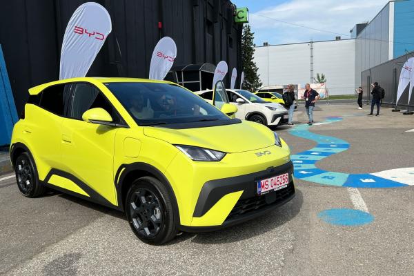 Mașinuța electrică de oraș BYD Dolphin Surf ajunge la borna de 1 milion de unități comercializate global