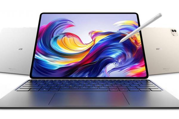 Tableta Honor MagicPad 3 a sosit! Are procesor Snapdragon 8 Gen 3, baterie generoasă, display de 13.3 inch cu refresh rate de 165Hz
