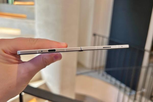Samsung Galaxy Z Fold7 este pliabilul pe care îl așteptai! Cu cel mai mare upgrade vizual, subțire și cu o cută invizibilă?