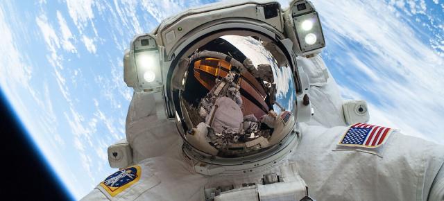 Netflix va transmite live lansările NASA și imagini de pe Stația Spațială; conținutul ajunge pe platformă începând din vara aceasta