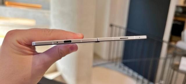 Samsung Galaxy Z Fold7 este pliabilul pe care îl așteptai! Cu cel mai mare upgrade vizual, subțire și cu o cută invizibilă?