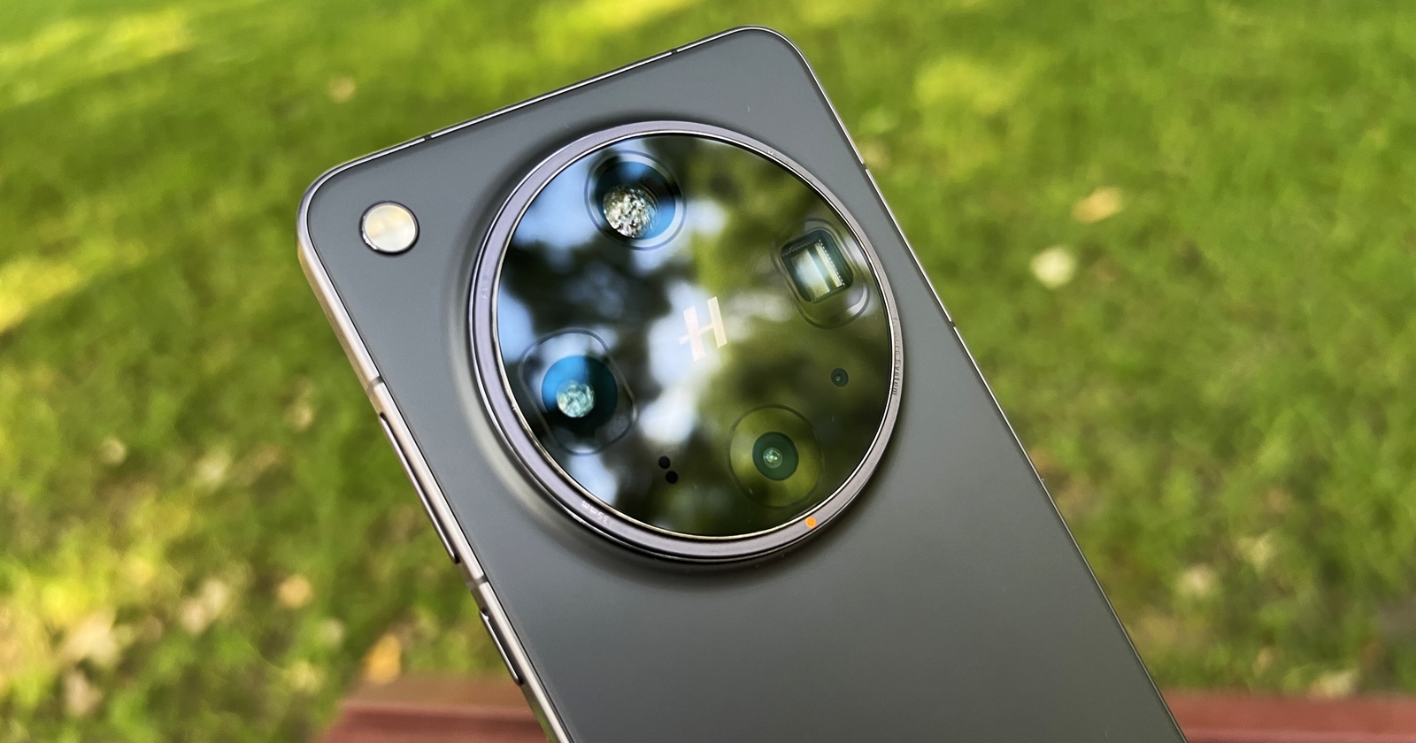 Avem campion nou în DXOMARK: OPPO Find X8 Ultra e cel mai bun telefon cu cameră din 2025 până acum