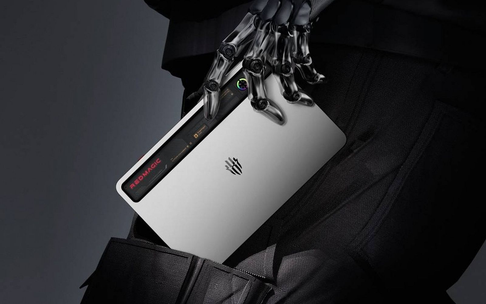 RedMagic Astra debutează global: tabletă de gaming cu ecran OLED la 165Hz și Snapdragon 8 Elite
