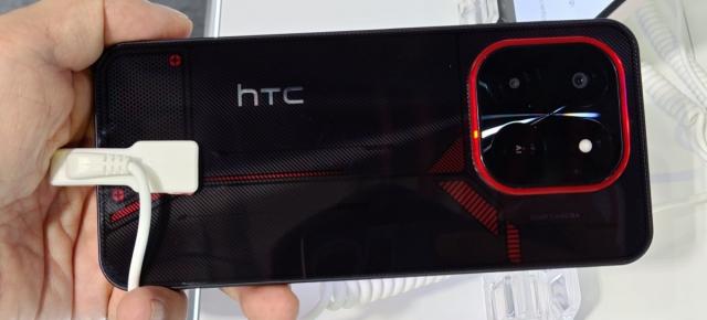 Revine HTC pe piața telefoanelor mobile? Seria Wildfire și un model de gaming prezentate la GITEX 2025