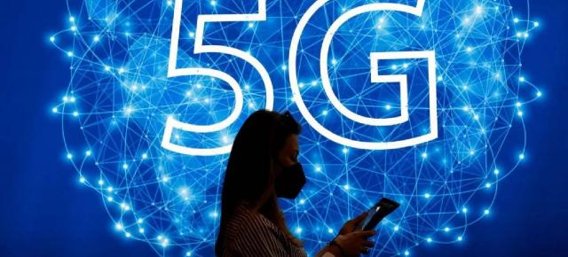 Românii și teoriile conspirației: Peste jumătate cred că 5G, AI și pandemiile sunt instrumente de manipulare (Sondaj Inscop)