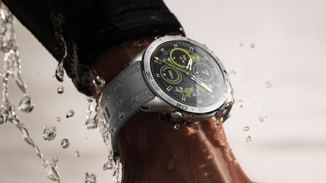 <b>HONOR Watch 5 Pro aduce ecran mare AMOLED, suport eSIM și un antrenor de fitness AI </b>Honor a avut multă treabă la mijloc de lună octombrie, moment în care a decis că este ocazia perfectă pentru a-și prezenta colecția de toamnă de flagship-uri compusă din Magic8 și Magic8 Pro. Au fost pe listă și alte dispozitive