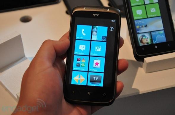 HTC 7 Mozart, un Desire HD cu Windows Phone 7?: htcmozarthandson2010_10_11.jpg