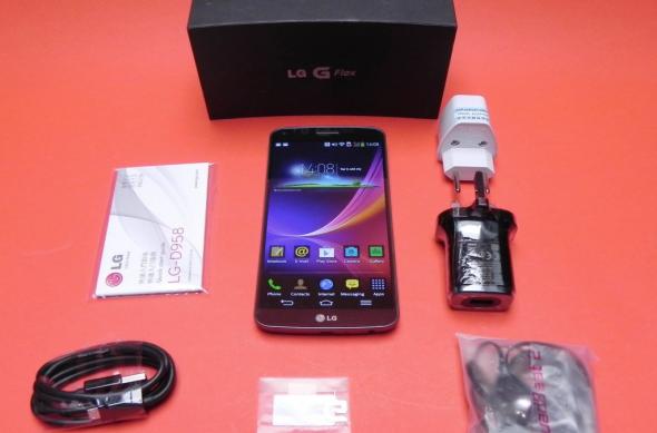 LG G Flex Unboxing: șerpuiește din cutie primul telefon ușor flexibil (Video): lg_g_flex_review_mobilissimo_ro_08jpg.jpg