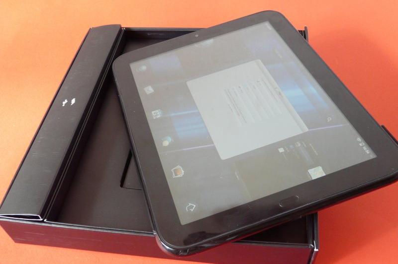 HP TouchPad scos din cutie la Mobilissimo.ro - o tabletă glossy cu webOS (Video): p1230526jpg.jpg