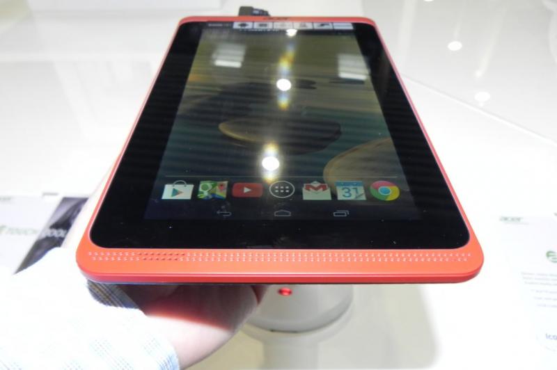 Acer Iconia B1-720 hands on preview: tableta dual core accesibilă și compactă (Retro MWC 2014 - Video): dscn5070jpg.jpg