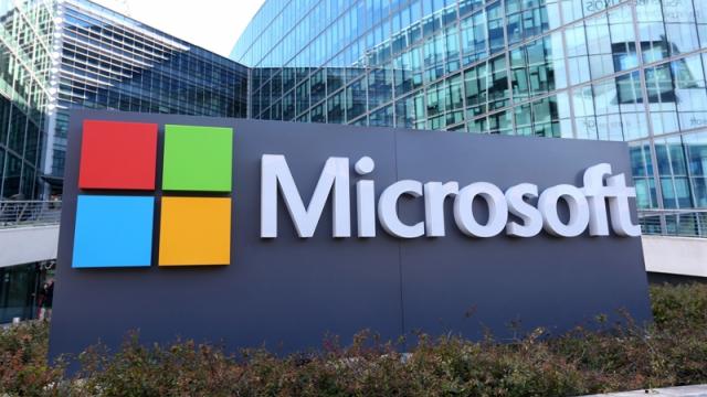 <b>AI-ul devine o prioritate pentru Microsoft pe măsură ce firma IT renunță la zona Mobile</b>Cea mai recentă declarație Microsoft pe care compania IT a oferit-o în cadrul documentelor depuse la SEC (Comisia de Securitate și Comerț SUA) scoate la iveală faptul că de acum înainte AI-ul va fi principalul obiectiv, renunțându-se la zona mobile