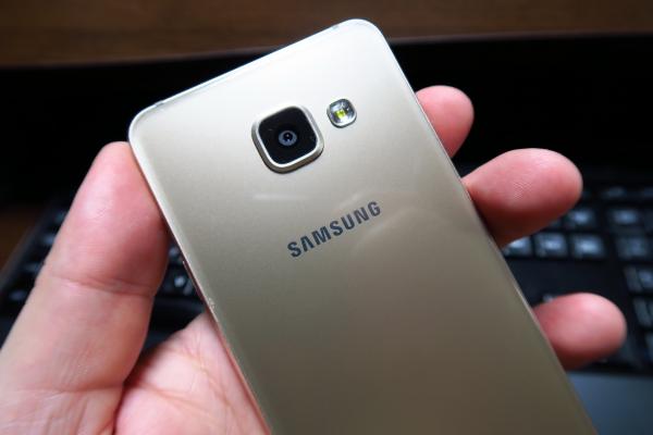 Samsung Galaxy A3 (2016) - Fotografii Hands-On