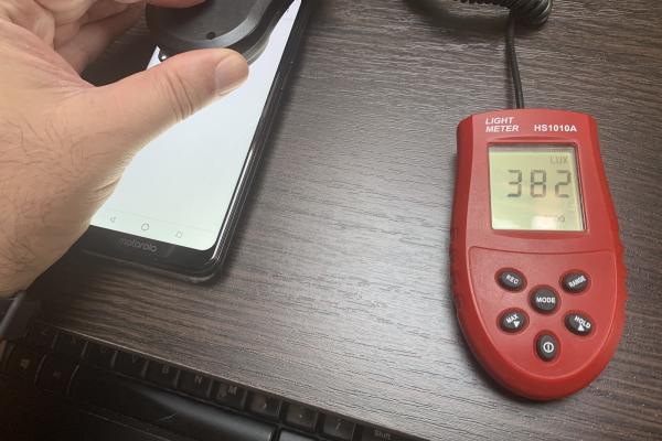 Luminozitate display Motorola One