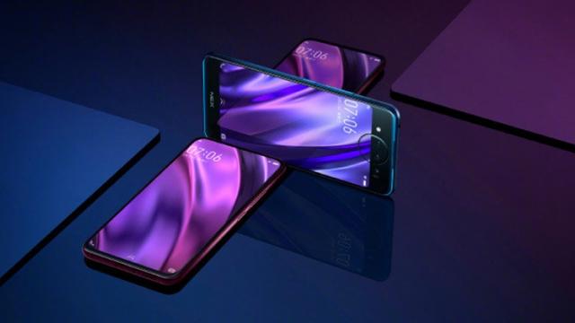 <b>Vivo NEX 2, telefonul cu două display-uri se afișează în imagini oficiale</b>Pe finalul anului 2018 vom avea parte și de lansarea lui Vivo NEX 2, un telefon foarte interesant ce adoptă un ecran secundar în partea din spate. Astăzi vedem o serie de imagini oficiale ce ne oferă o privire de ansamblu asupra design-ului
