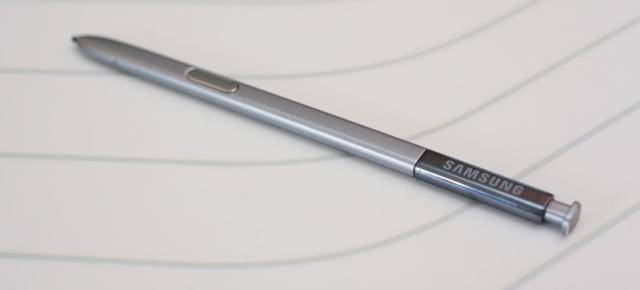 Samsung Galaxy Note 9 are în sfârşit stylusul S Pen detaliat: va sosi cu Bluetooth şi control de la distanţă pentru telefon