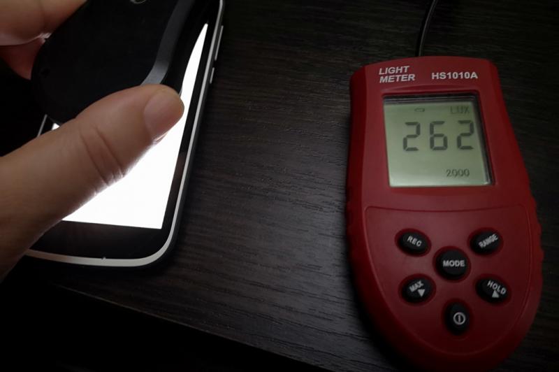 Luminozitate ecran Nokia 1: Nokia-1_049.jpg