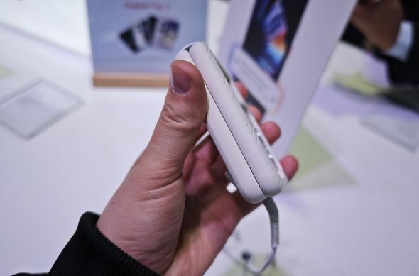 ZTE Nubia Flip 2 - Fotografii hands-on (MWC 2025): IMG_20250303_115421.jpg