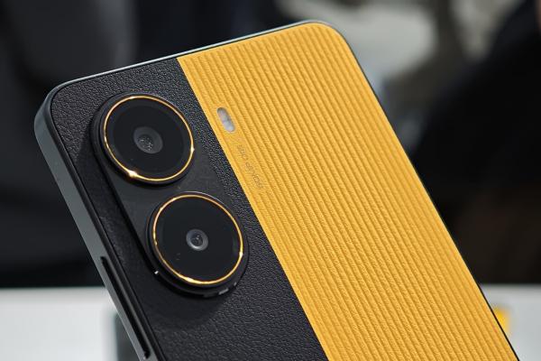 POCO X7 Pro într-un video hands-on de la MWC 2025: Smartphone orientat spre gameri, cu baterie de 6000 mAh, încărcare rapidă, display OLED generos